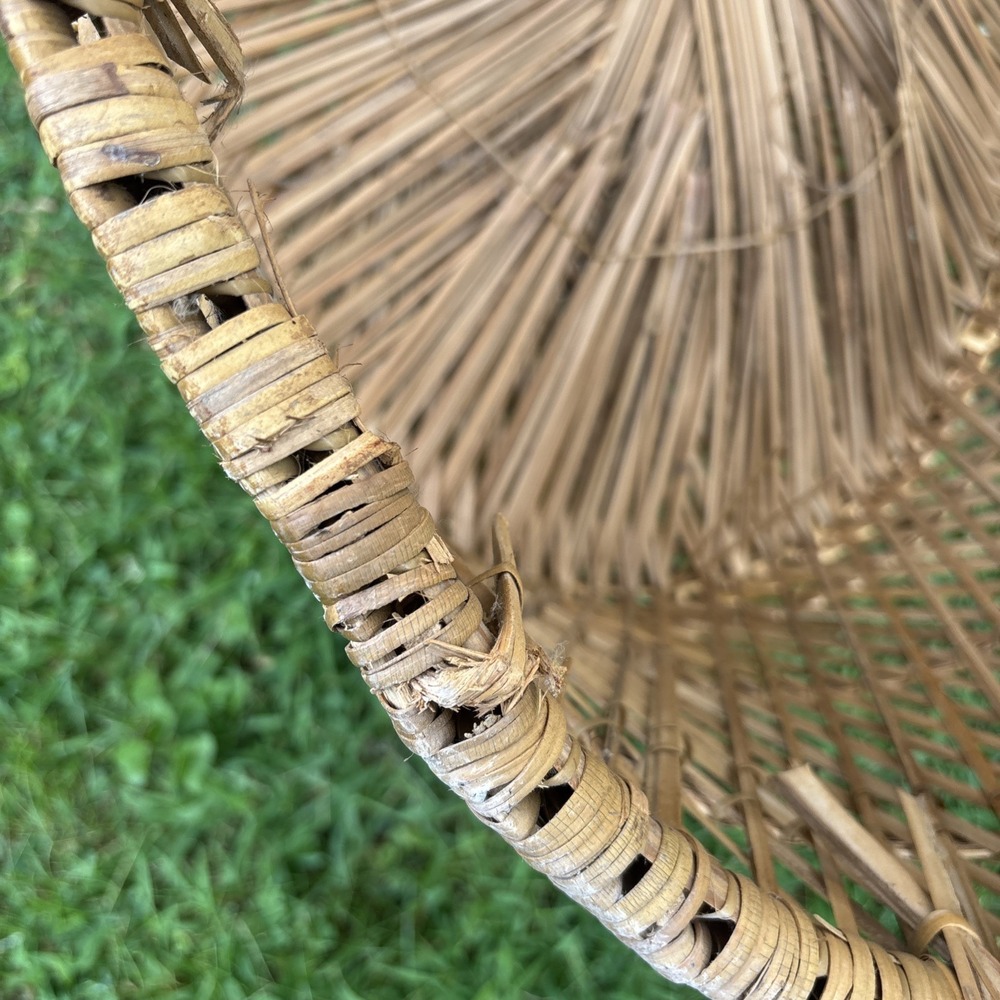 Beautiful Vintage Styled Wicker Rattan Baby Bassinet - Picture 14 of 16